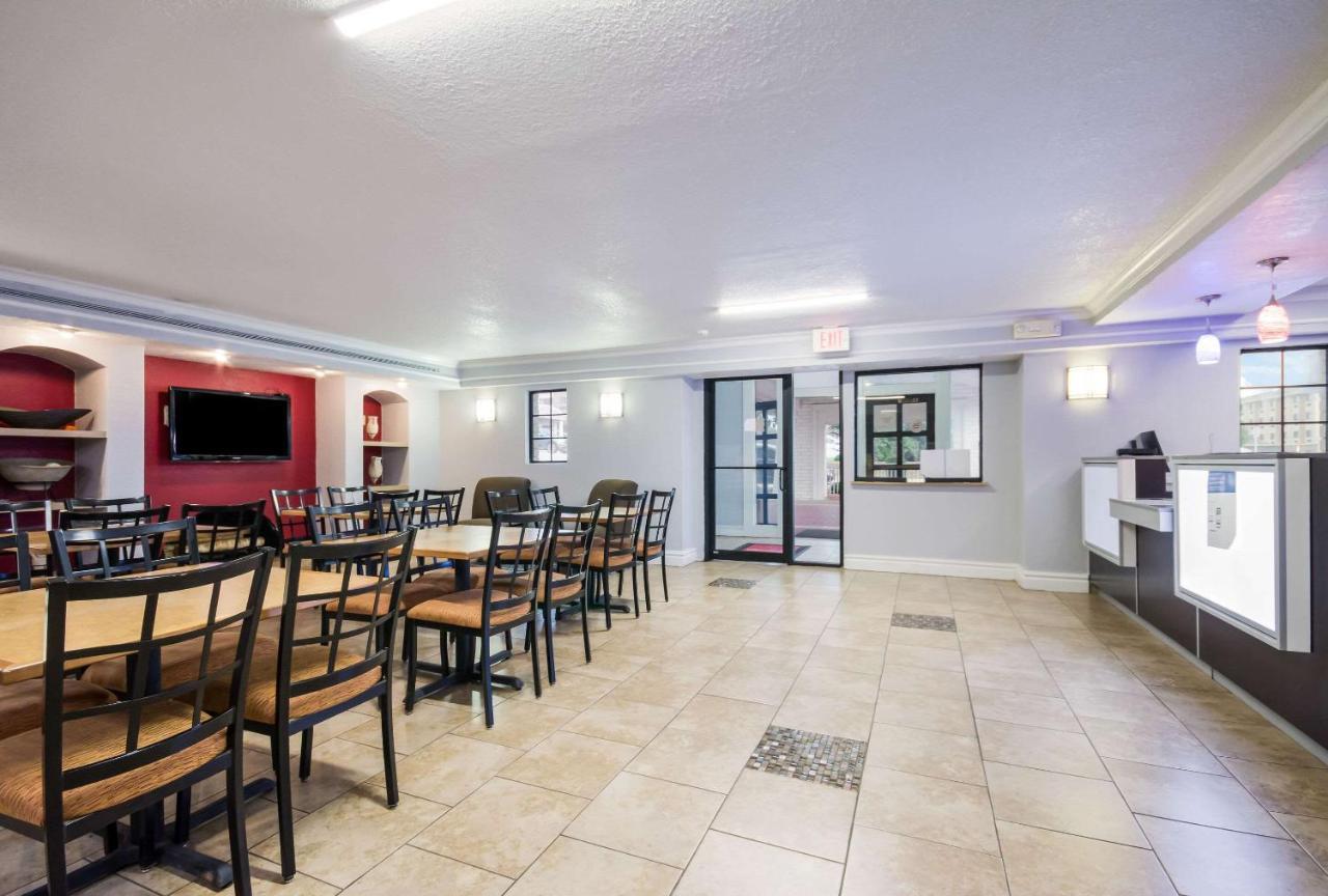 Econo Lodge Del City Екстер'єр фото