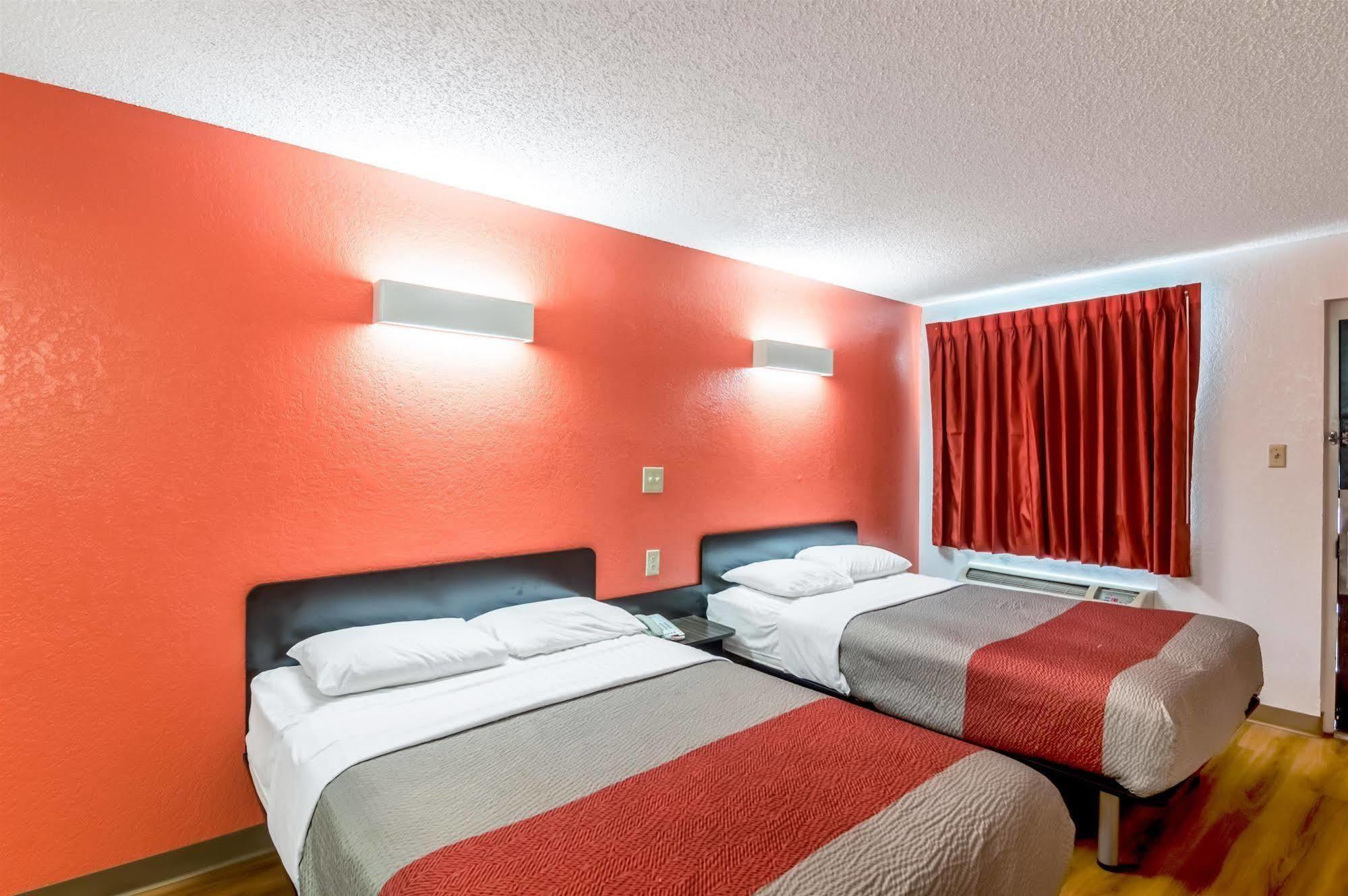 Econo Lodge Del City Екстер'єр фото