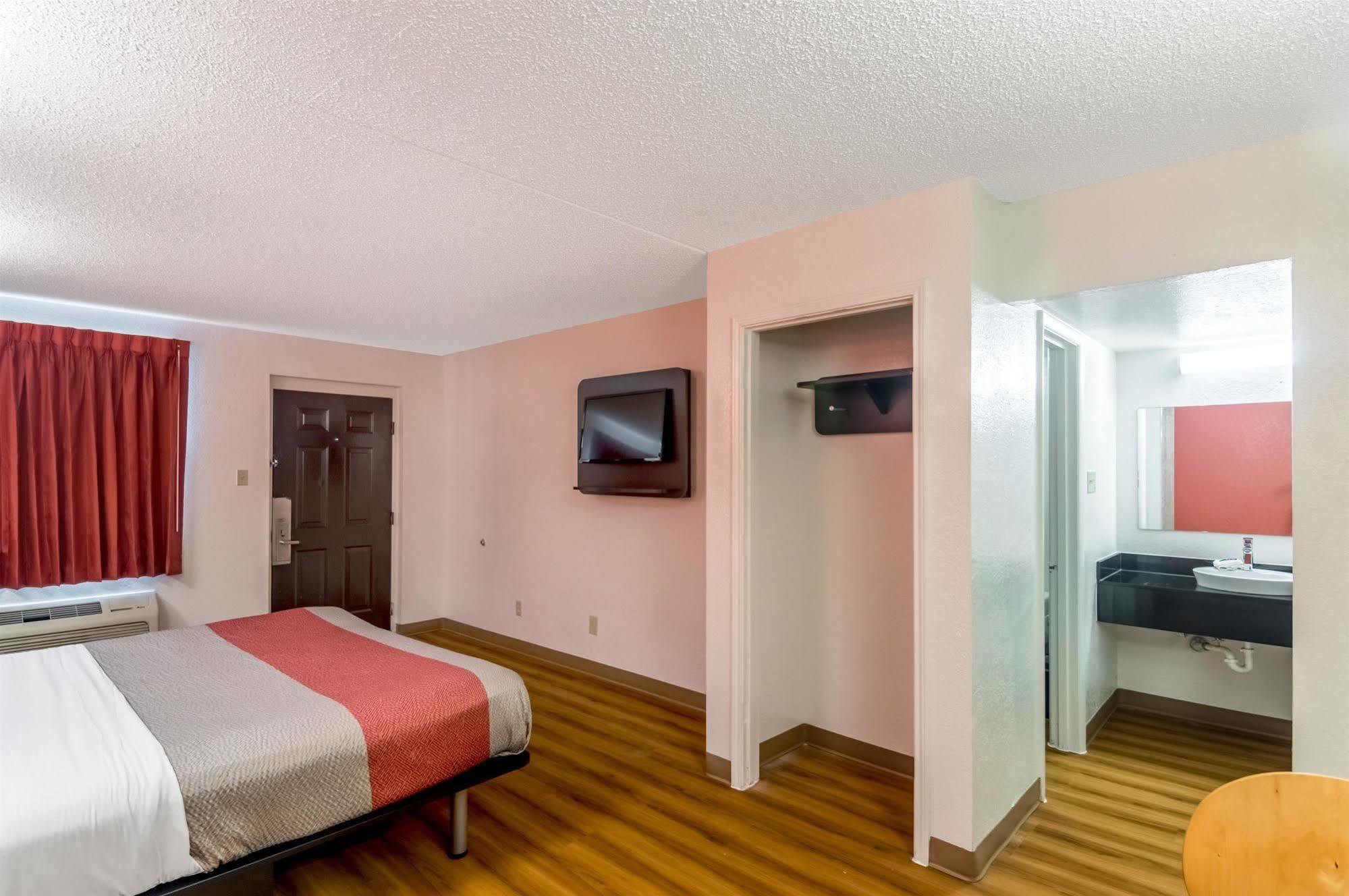 Econo Lodge Del City Екстер'єр фото