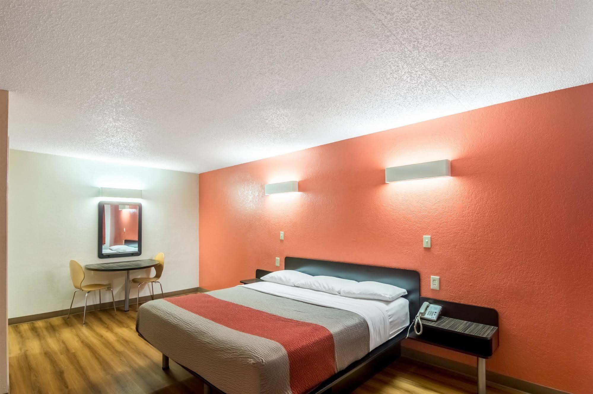 Econo Lodge Del City Екстер'єр фото